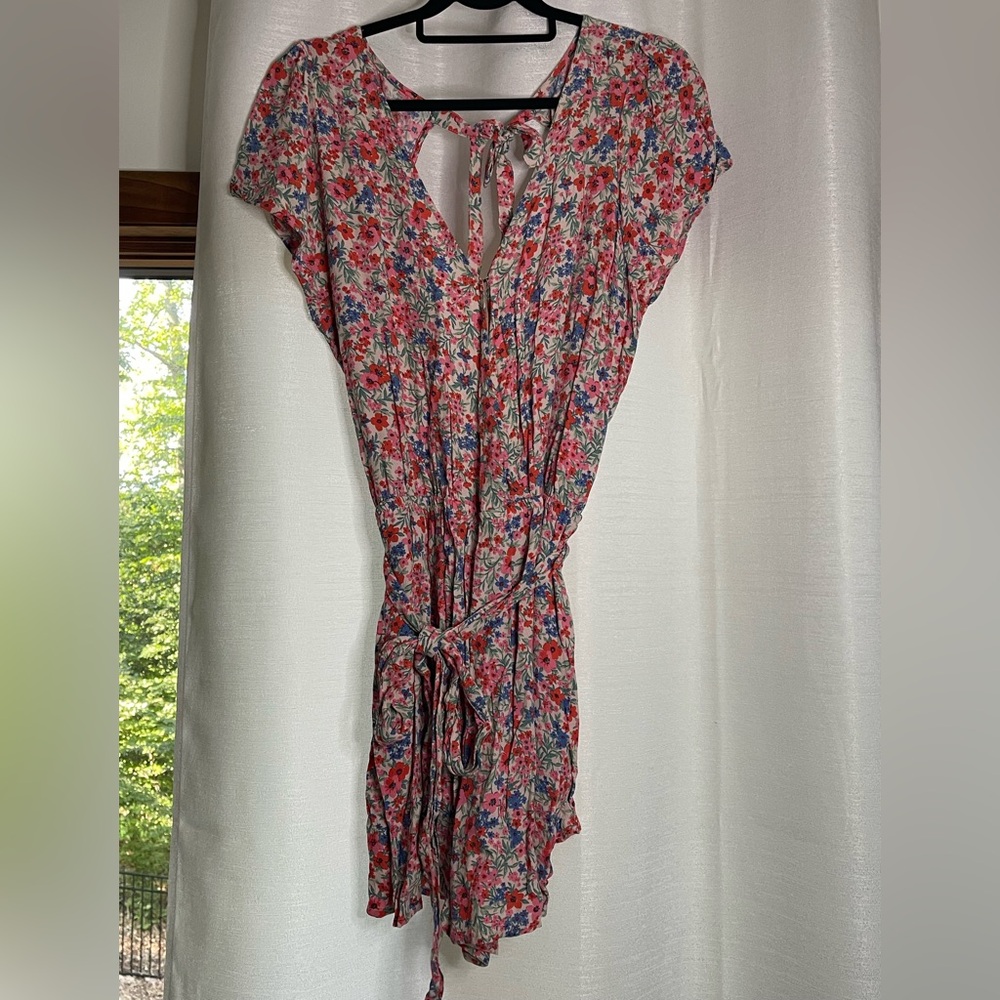 American Eagle Outfitters Floral Patterned Romper